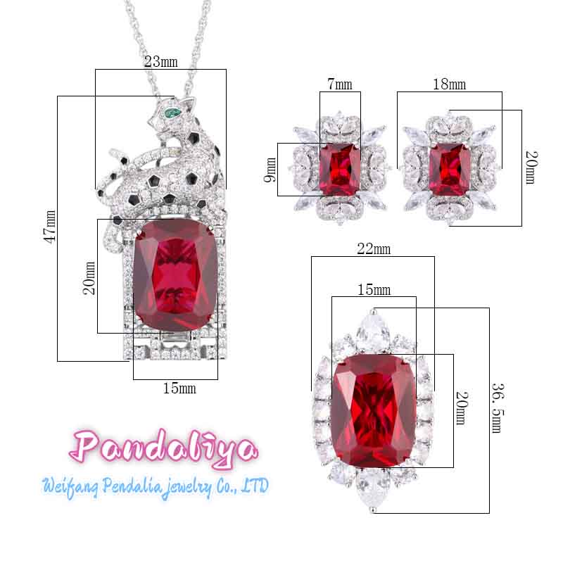 Vintage red ruby set with leopard design, showcasing unique taste! Suitable for various occasions, displaying charming elegance! Get yours now and become the center of attention!