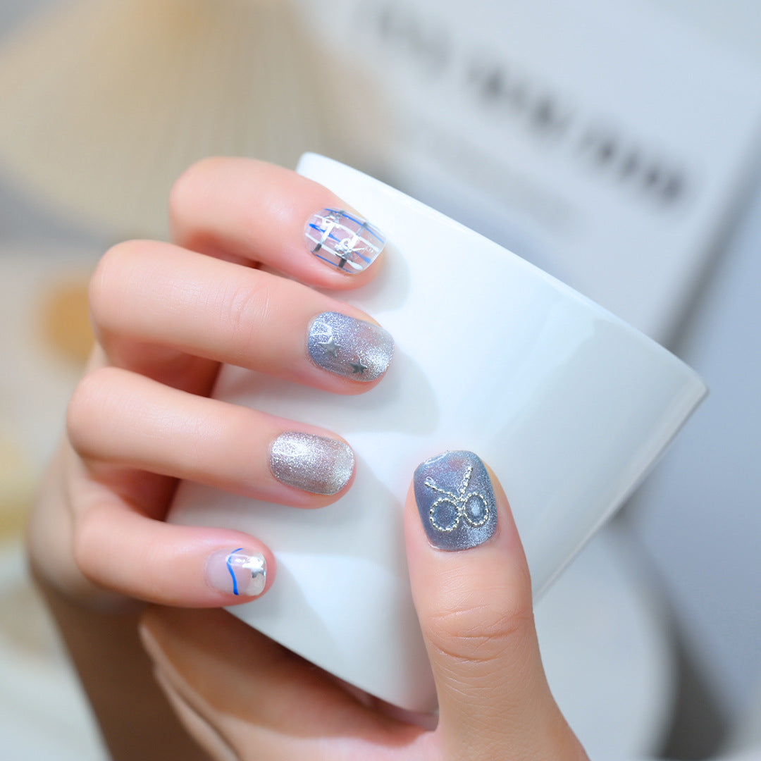 Handcrafted Wearable Silver Diamond-Studded Nails with Bow, Removable Short Nail Art Stickers