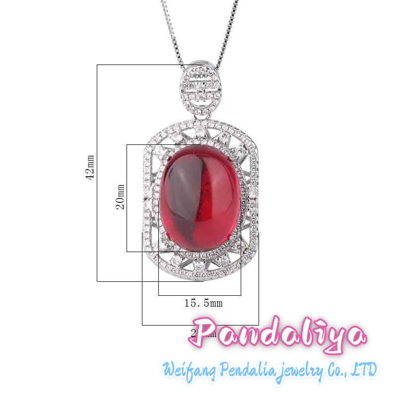 Colorful Gemstone Necklace: Featuring a square pendant design and a smooth-cut finish, this necklace showcases a minimalist yet fashionable style, radiating charming brilliance.