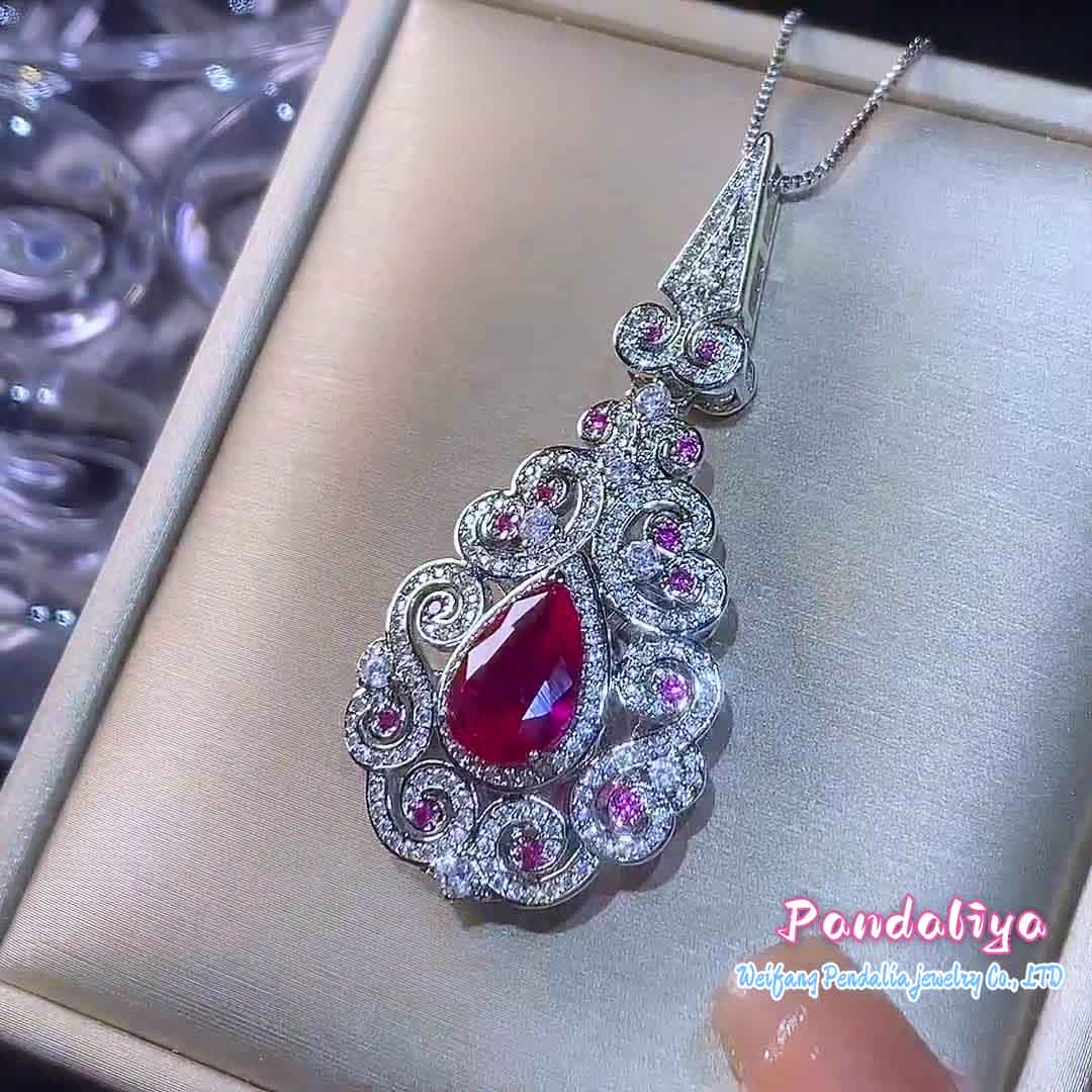 Red Spinel Ensemble, Palace-Inspired Design, Noble and Elegant, Like a Journey Through Time, Seize the Opportunity, and Showcase Your Unique Charm to the Fullest.