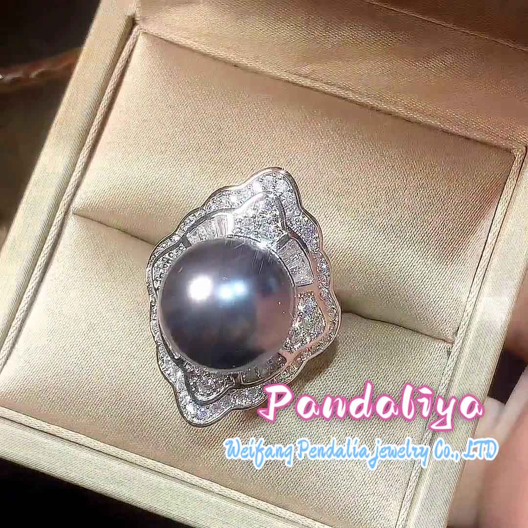 New Pearl Ring, Set with Diamonds, Full of Elegance, Dreamy and Enchanting, Exudes Charming Charisma, Achieving Unique Style.