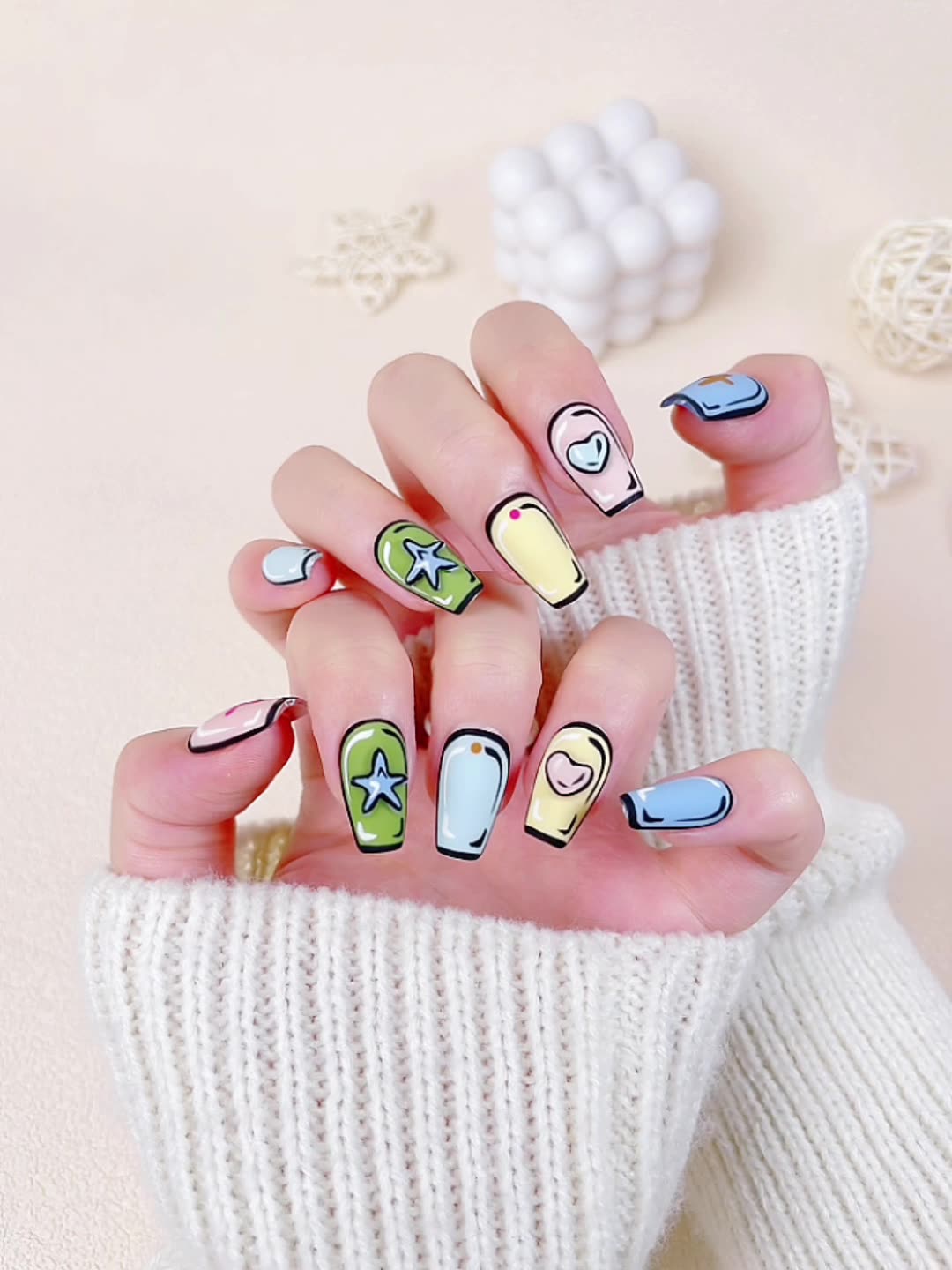 Handcrafted Wearable Nails with Cartoon and Comic Style, Hand-Painted, Removable Short Nail Art Stickers.