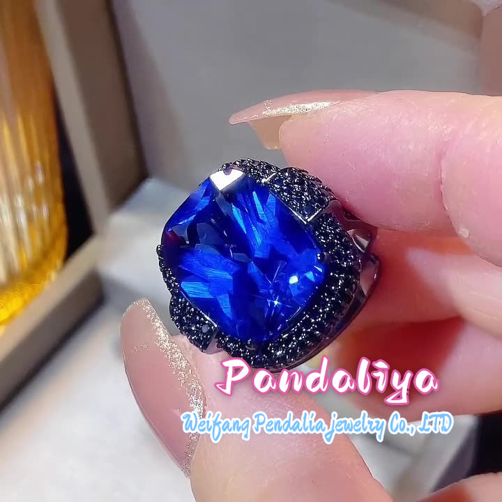 Colorful Gemstone Ring: Luxurious and Elegant, Magnificently Radiant. The colorful gemstones emit charming brilliance, while the black gold material adds a touch of nobility to your demeanor.