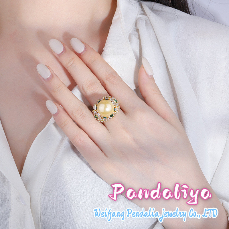 A Pearl Ring with Exquisite Design, Elegant and Stylish, Adding a Touch of Charm to Your Fingers with its Unique Design Sensibility!