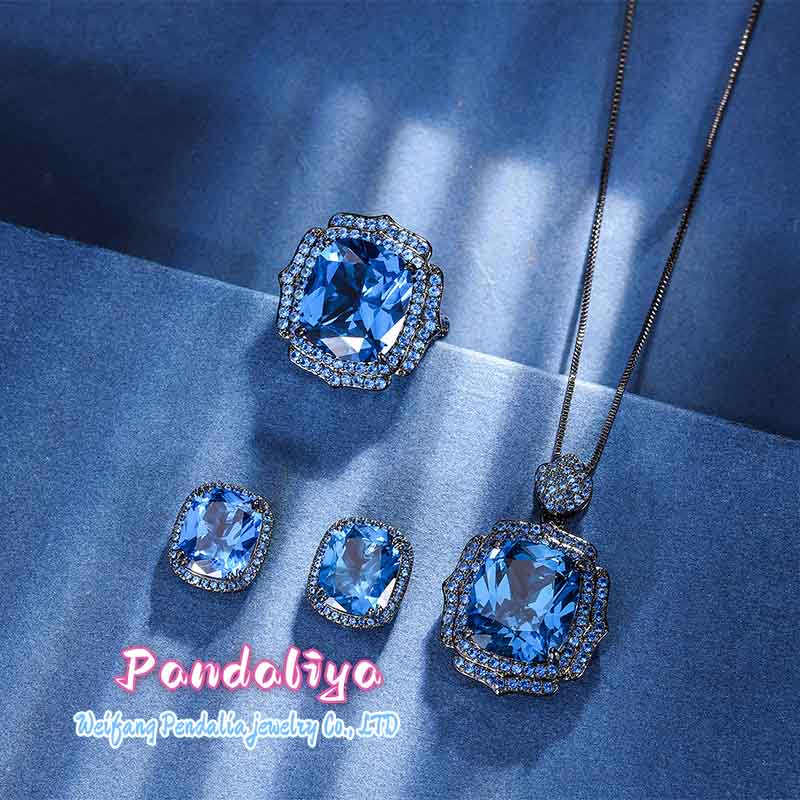 A unique imitation blue Spinel set, with distinct personality, showcasing a fashion taste that stands out from the crowd, achieving a unique style!