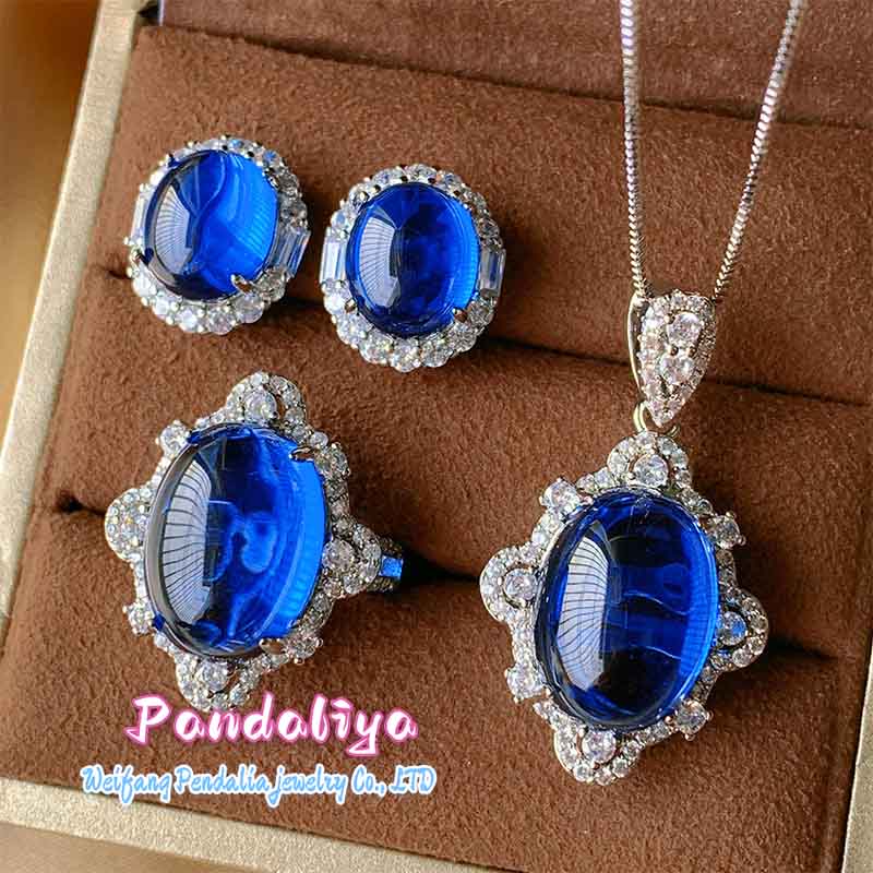 Blue spinel Set, Diamond-Encrusted, Radiates Charm, Exuding Fascinating Allure, Emitting Dazzling Brilliance, Achieving Your Fashionable Choice!