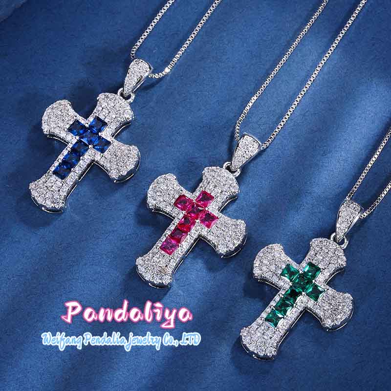 Cross necklace, a style suitable for men to wear, classic and elegant, available in multiple colors. Choose the color you like!