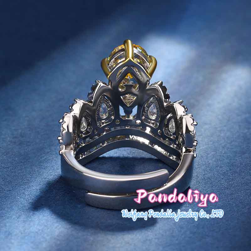 High Carbon Diamond Ice Flower Crown Luxurious Ring: Guardian of Radiant Light