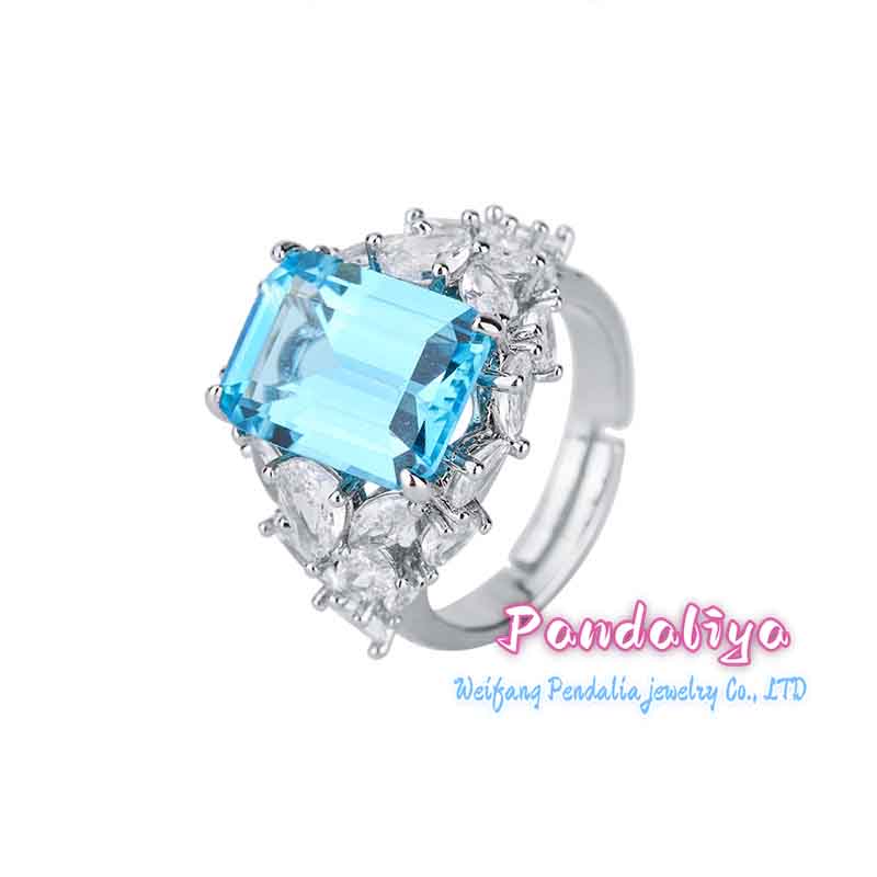 Simulated topaz vintage sparkling diamond-studded women's ring: Let you dance with stars at your fingertips