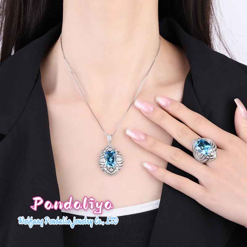 Ocean Aquamarine Set, featuring a blend of casual luxury and meticulous craftsmanship, exudes magnificent elegance with its classic design!