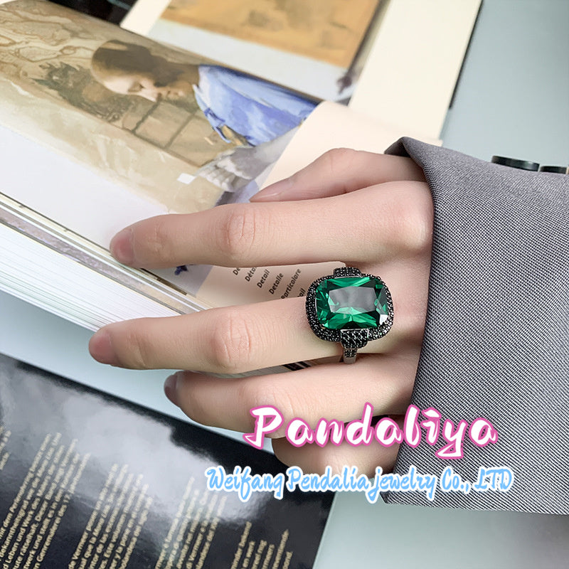 Colorful Gemstone Ring: Luxurious and Elegant, Magnificently Radiant. The colorful gemstones emit charming brilliance, while the black gold material adds a touch of nobility to your demeanor.