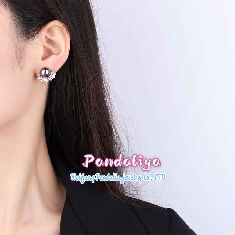 Shining Debut! New Pearl Stud Earrings with Diamonds, Elevating Your Elegance!