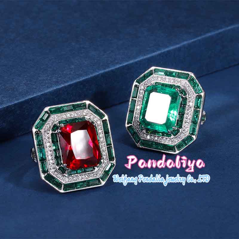 18k gold-plated exquisite ring, complemented by both red garnet and emerald, showcasing a unique design that epitomizes a sense of fashion, exuding charming radiance!