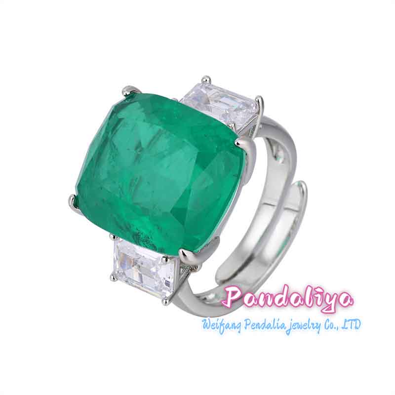 Colorful Gemstone Ring: Luxurious and Elegant, Dazzling and Eye-catching, Showcasing Noble Taste, Unique Personality Charm, Achieving Gorgeous Style.