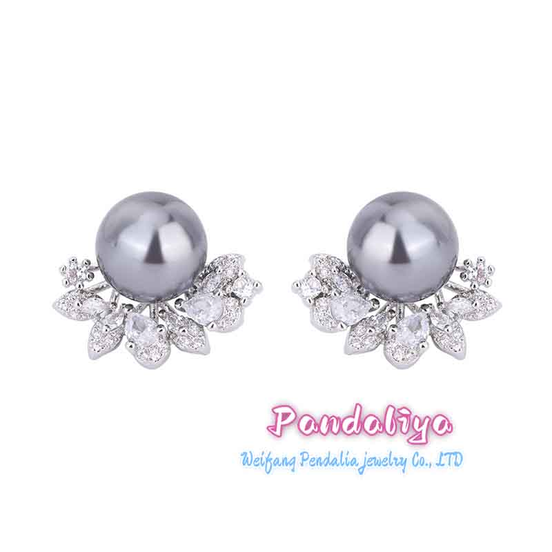 Shining Debut! New Pearl Stud Earrings with Diamonds, Elevating Your Elegance!