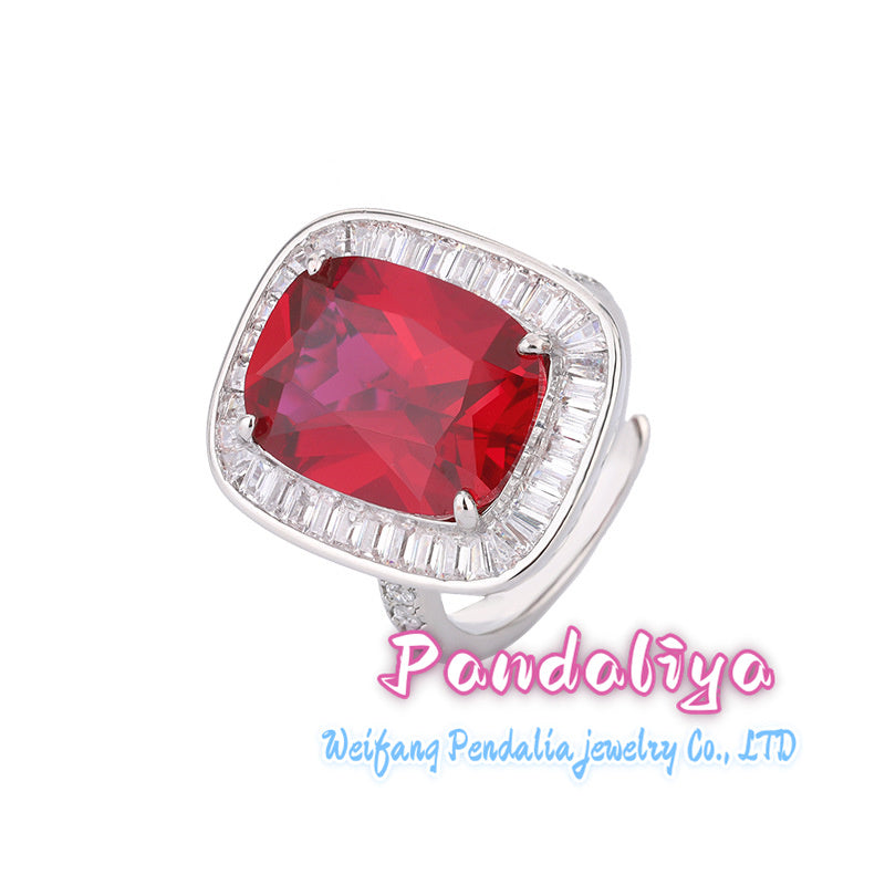 Colored Gemstone Ring: Featuring a simple yet classic style, showcasing exquisite beauty, and exuding a unique sense of fashion charm, making you the center of attention.