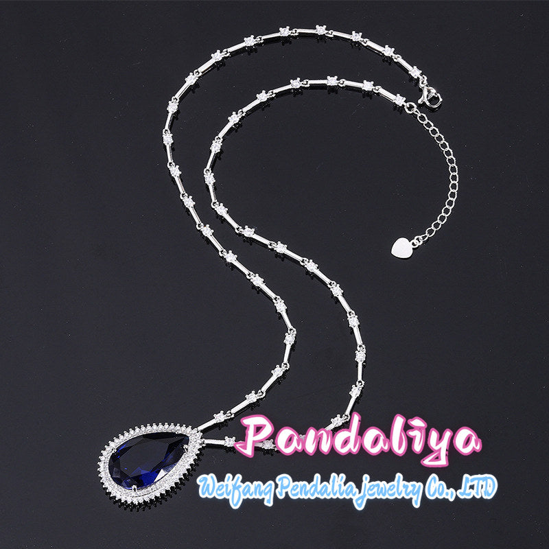 Classic Large Droplet Necklace: Exquisite design, magnificent brilliance, showcasing your noble temperament, achieving the splendid elegance at the party.