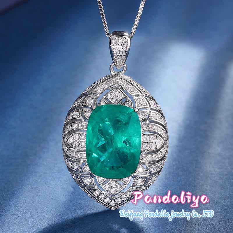 Emerald Ensemble, Luxurious Full-Diamond Design, Exquisitely Carved, Radiant and Stunning, Emitting Enchanting Radiance