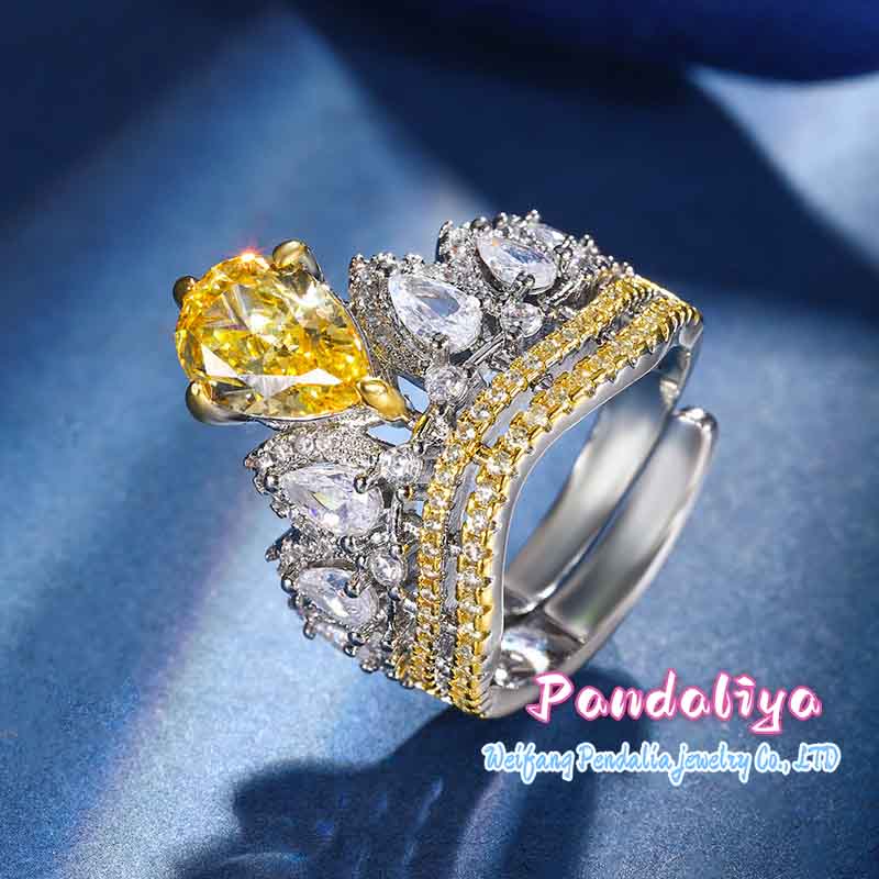 High Carbon Diamond Ice Flower Crown Luxurious Ring: Guardian of Radiant Light