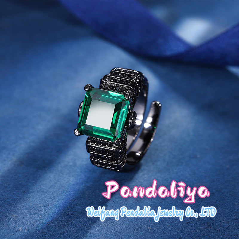 Simulated Gemstone Ring: Full of Personality, Unique Design, Black Gold Material Showcasing Fashion Taste, Displaying Unique Charm.