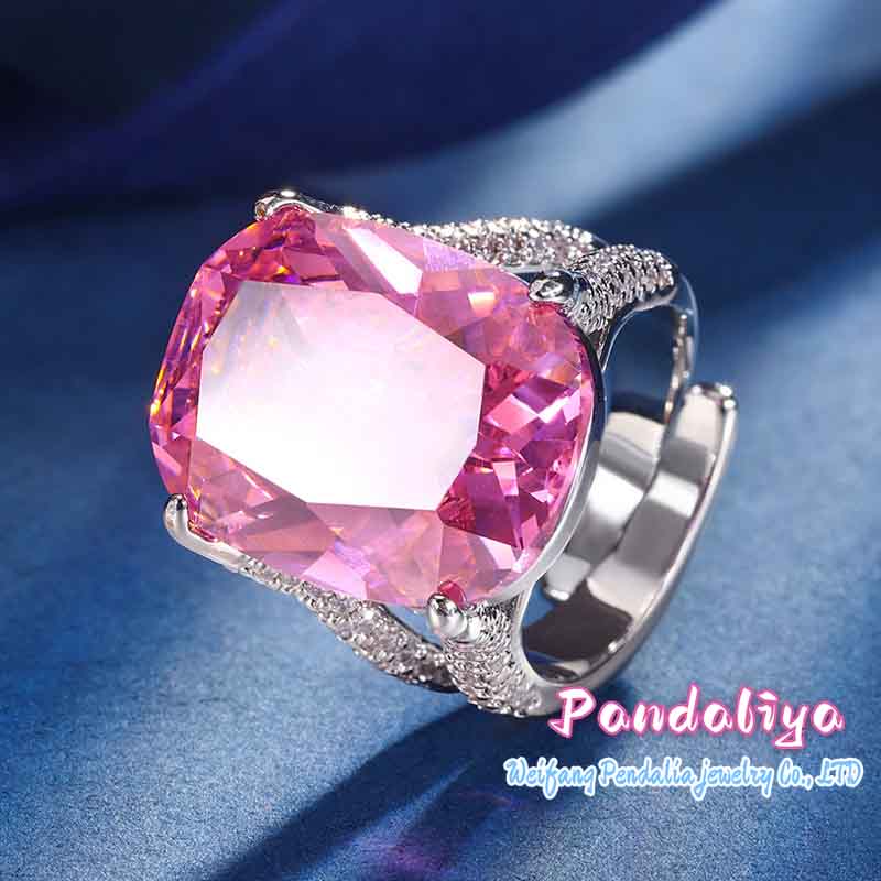 Simulated gemstone fat square cut luxurious inlaid ring, making you shine all over the place