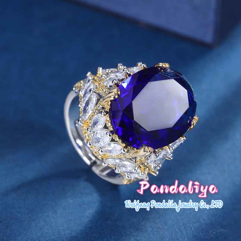 Sapphire ring with diamond inlay, featuring a splendid design that exudes luxurious quality and radiates brilliant light!