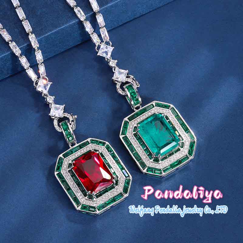 Necklaces made of two different gemstones, red jasper and emerald, each stone possessing its unique charm. Classic and elegant, wearing it will make you the fashion queen.