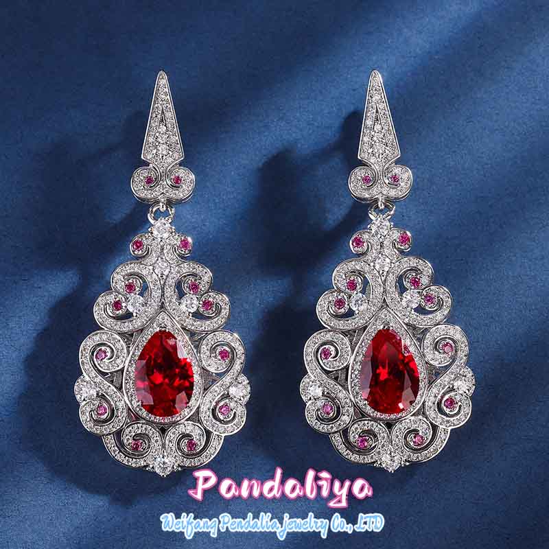 Red Spinel Ensemble, Palace-Inspired Design, Noble and Elegant, Like a Journey Through Time, Seize the Opportunity, and Showcase Your Unique Charm to the Fullest.