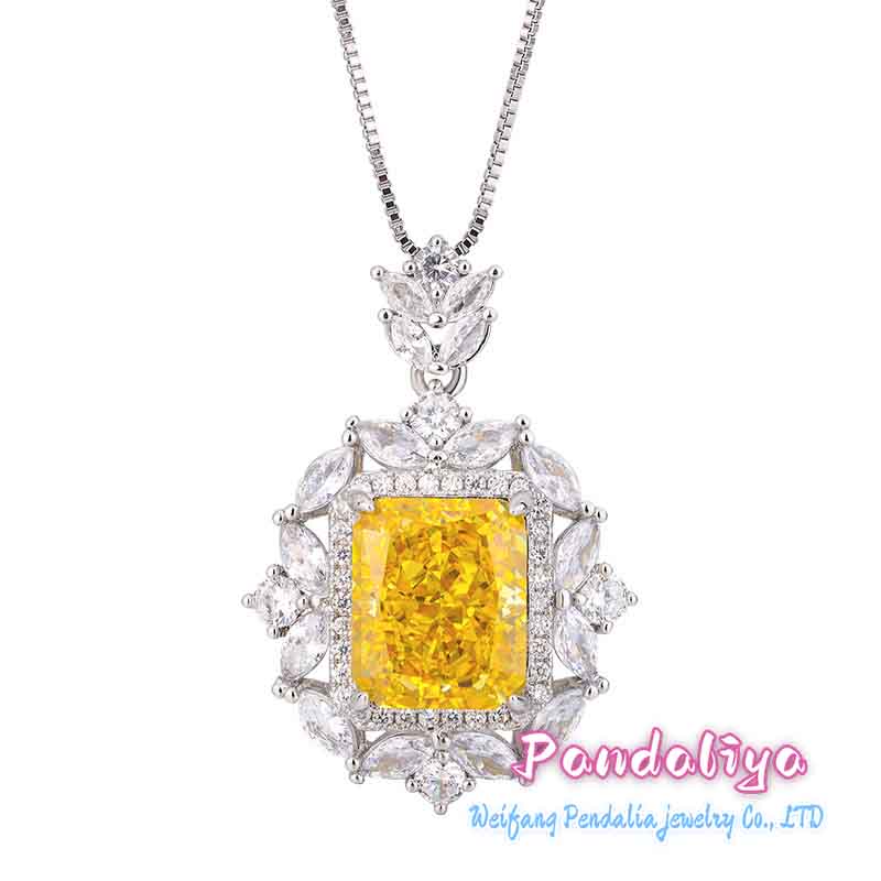 Classic design yellow diamond set, precious and rare, presenting a noble treat, showcasing your exquisite taste!