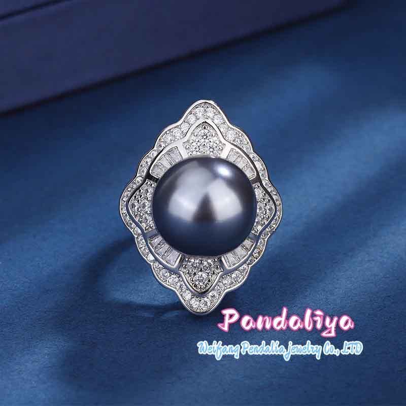 New Pearl Ring, Set with Diamonds, Full of Elegance, Dreamy and Enchanting, Exudes Charming Charisma, Achieving Unique Style.