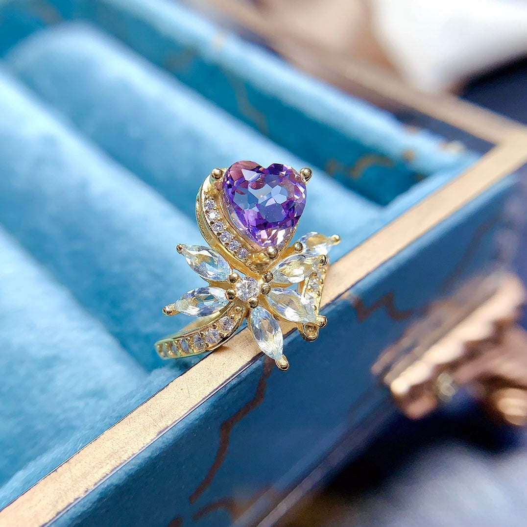 A ring made of natural gemstones with a heart-shaped cut and unique design. Is it the style you like?