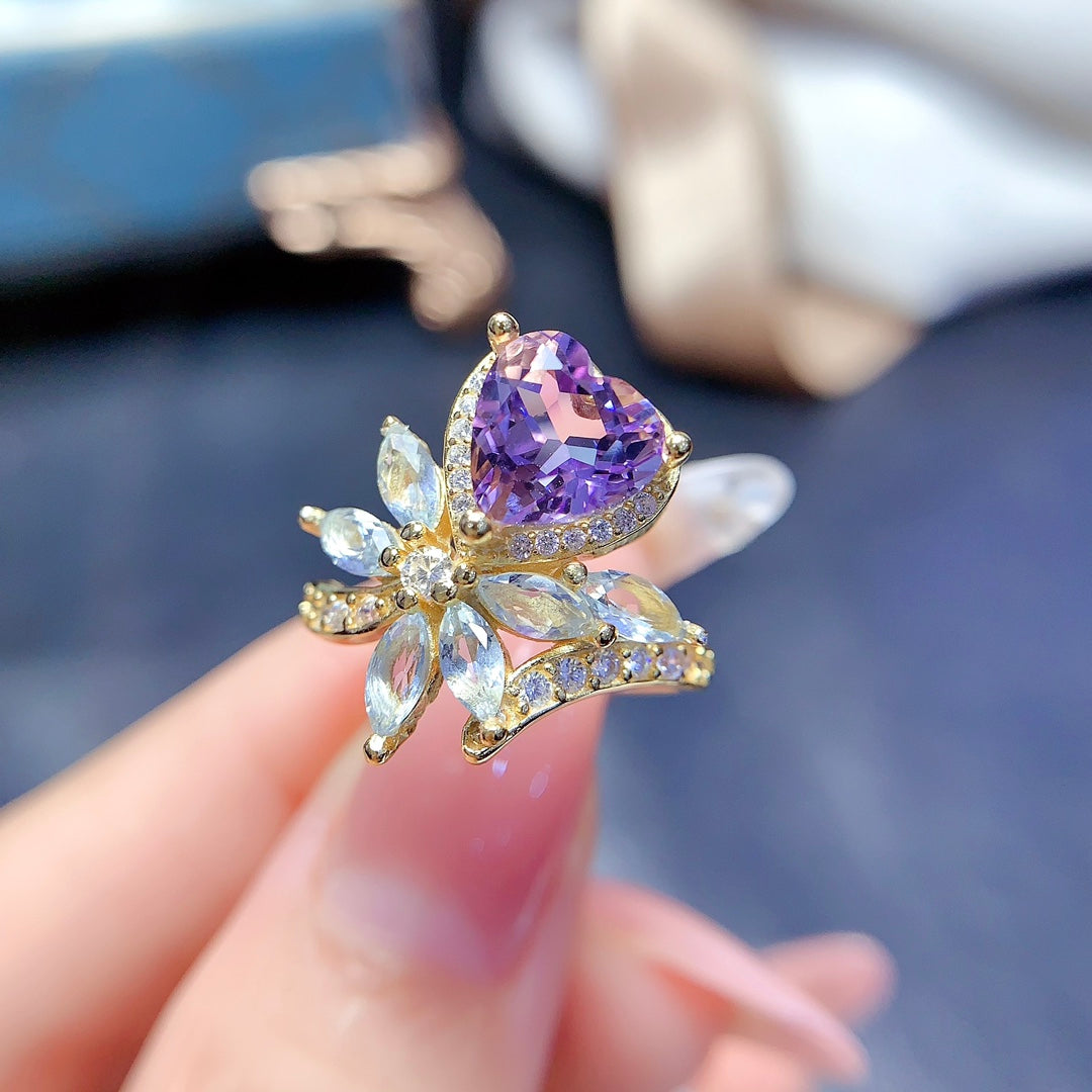 A ring made of natural gemstones with a heart-shaped cut and unique design. Is it the style you like?